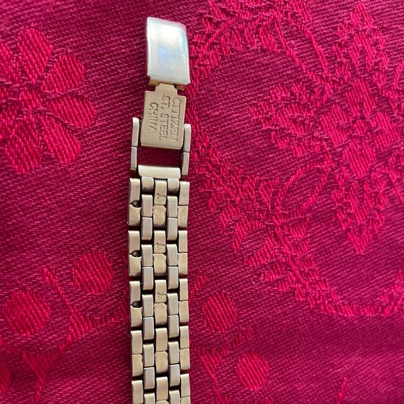 LADIES VINTAGE CITIZENS GOLD TONE WATCH. - Picture 7 of 7